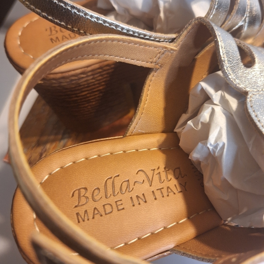 New Bella Vita Made In Italy Champagne Leather Wedges Sandals. Size 8.5 W - Picture 4 of 8